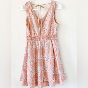 Pink/blush boho dress ties in the back size 4